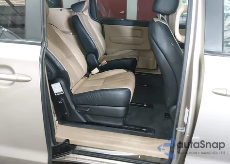 2017 Kia Sedona Lx из США, поврежденный, VIN KNDMB5C19H6233543
